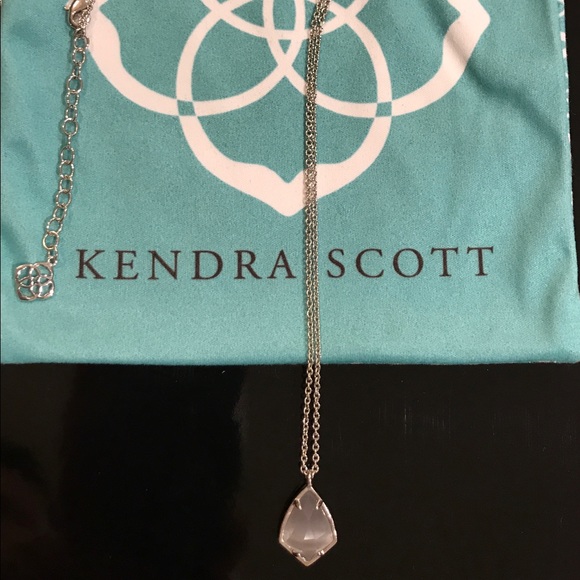 NWOT Kendra Scott Necklace - Picture 2 of 2